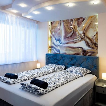 Dream Apartman 1 With Free Parking Győr Eksteriør billede