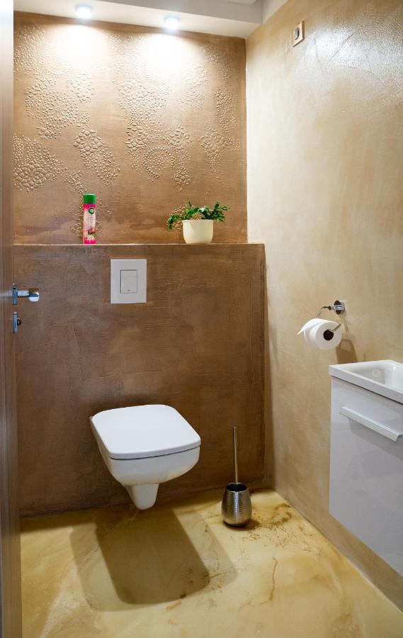 Dream Apartman 1 With Free Parking Győr Eksteriør billede